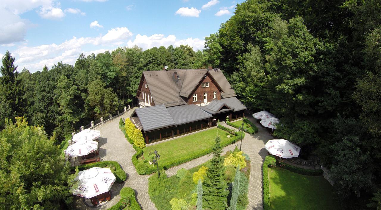 Hotel "Dworek Lesniczowka" Wodzislaw Slaski Ngoại thất bức ảnh